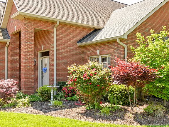 3rd image of 278 Savannah Park Dr