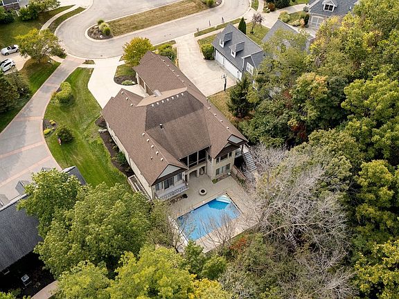 5th image of 1105 Cape Coral Dr