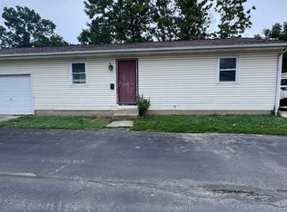 450 Long St #B, Ashville, OH 43103