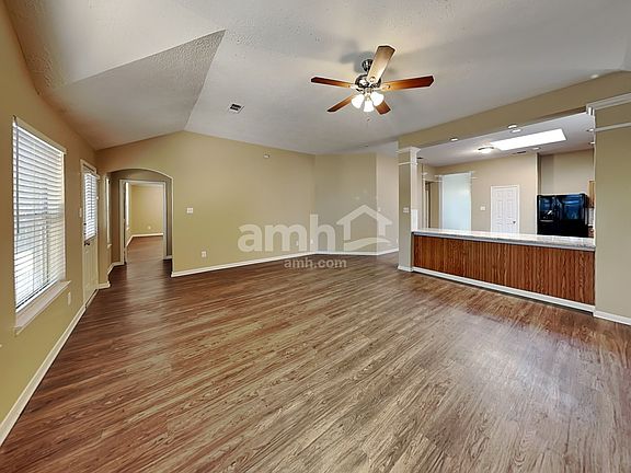 5th image of 1907 W Welsford Dr