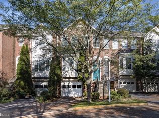 810 Col Edmonds Ct, Warrenton, VA 20186