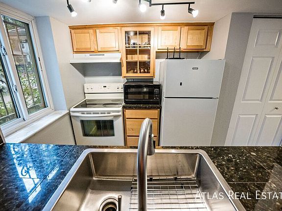 5th image of 1125 N Washington St APT 101