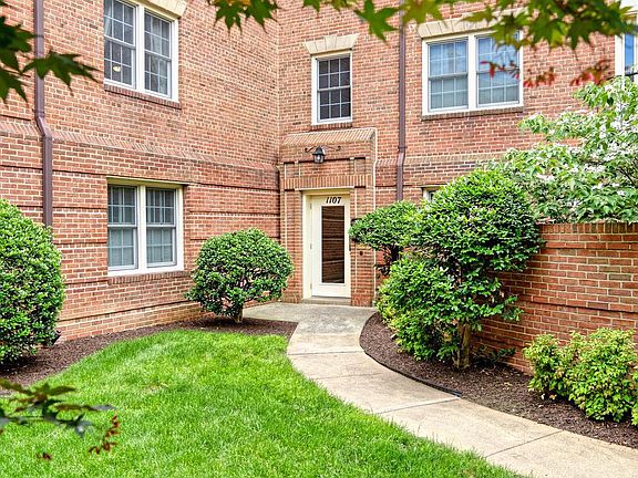 5th image of 1107 N Pitt St APT 1B