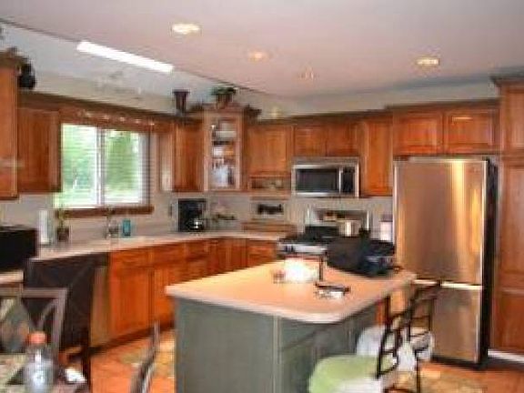 Kitchen Pic 2
