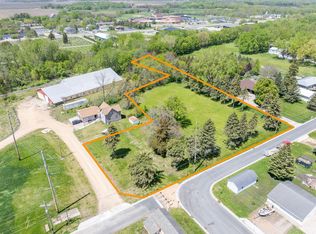 600 1st St N, Montgomery, MN 56069