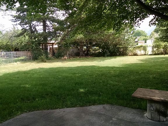 4th image of 325 Fairlane Dr