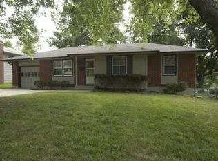 3621 S Randall Dr, Independence, MO 64055