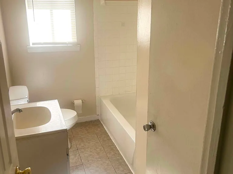3724 Maple Ave SW — Photo 9