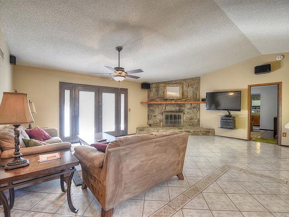 5th image of 5821 E Evans Dr