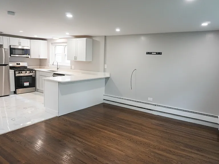 2755 N Newcastle Ave #G — Photo 4