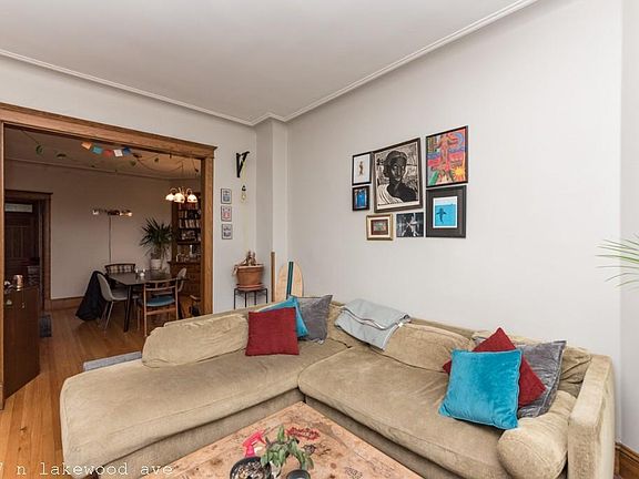 2nd image of 3727 N Lakewood Ave #724