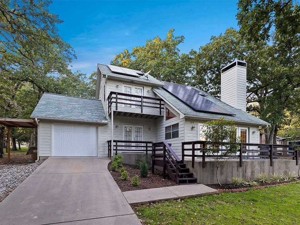 1st image of 104 Pebble Beach Dr