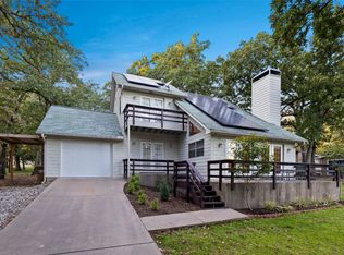 104 Pebble Beach Dr, Mabank, TX 75156