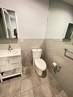 4th image of 302 Saint Nicholas Ave #1F