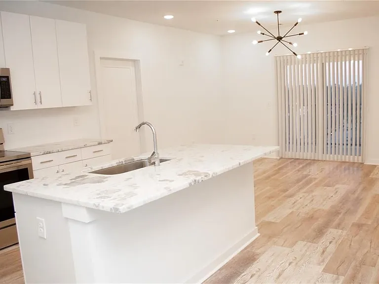 525 Parkway Dr #518 — Photo 12
