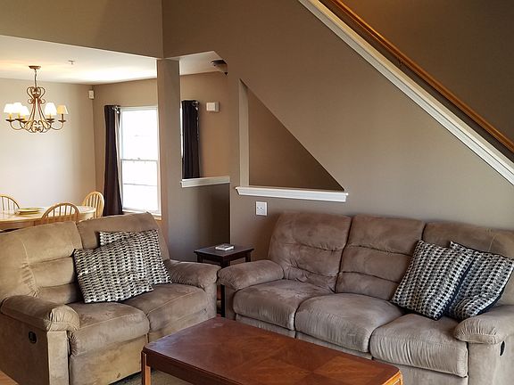 5th image of 27 Mountainside Dr