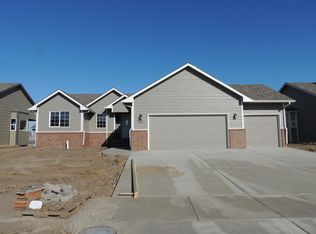 620 S Horseshoe Bend St, Maize, KS 67101