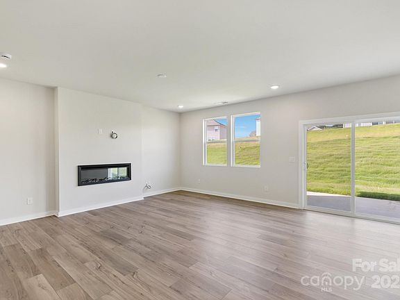 5th image of 1216 Hallman Branch Ln