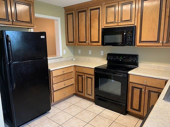 2nd image of 2705 Pineview Dr