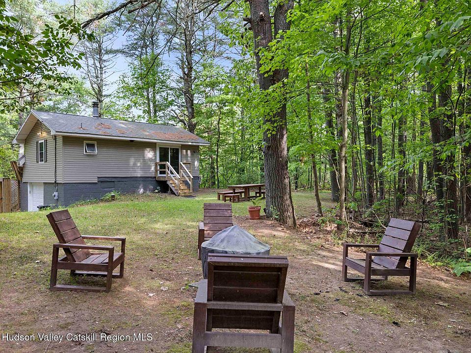 1st image of 44 Pine Creek Drive