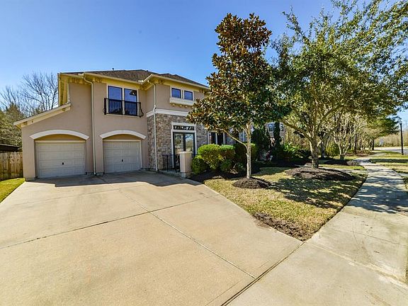 3rd image of 13214 Greenwood Lakes Ln