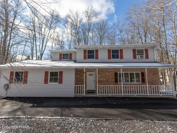 2104 Quick Ct, Pocono Lake, PA 18347