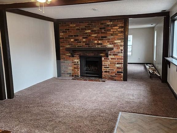 2nd image of 310 N 6th St