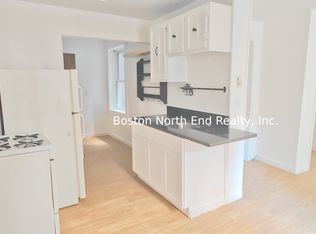 304 Hanover St APT 1R, Boston, MA 02113