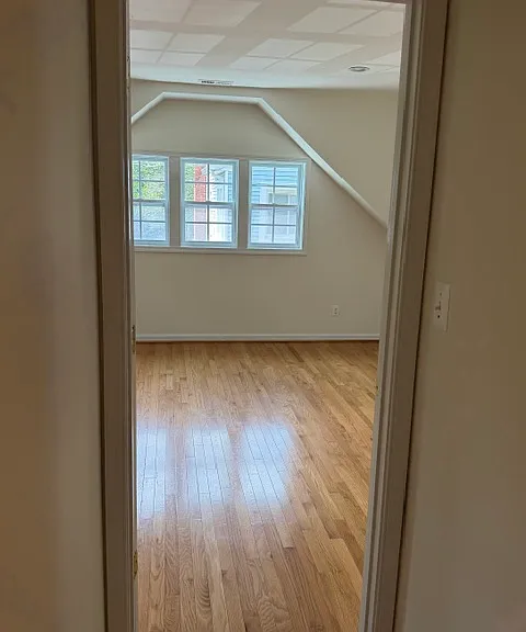 Poplar Ave — Photo 8
