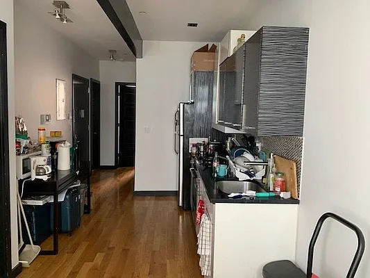Rented by Premier Metro Realty Corp | media 25