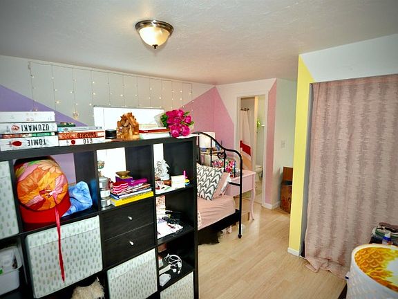 2nd image of 1530 S 39th St
