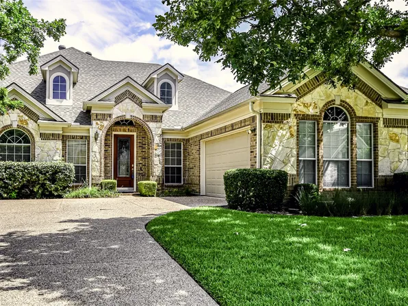 2415 Green Meadow Dr, Sachse, TX 75048