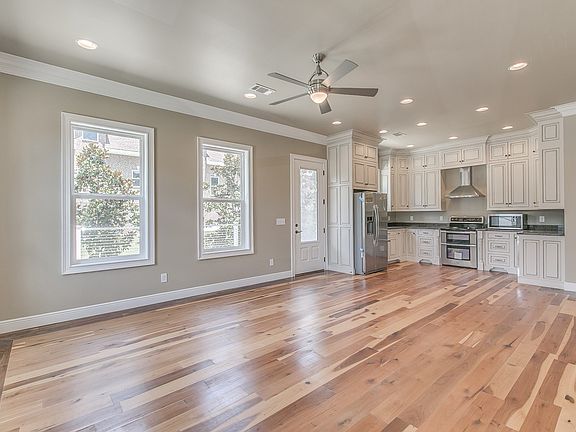 4th image of 104 Hawkersmith Ln #A