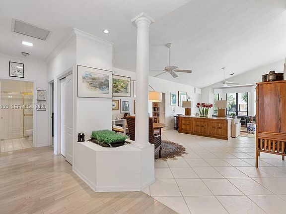 5th image of 10411 SE Terrapin Pl APT 203