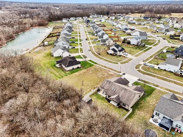 7548 Timber Valley Dr, Franklin, OH 45005