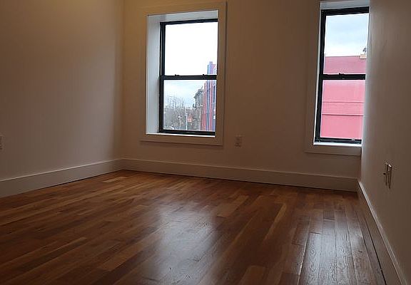 3rd image of 992 Atlantic Ave #2F
