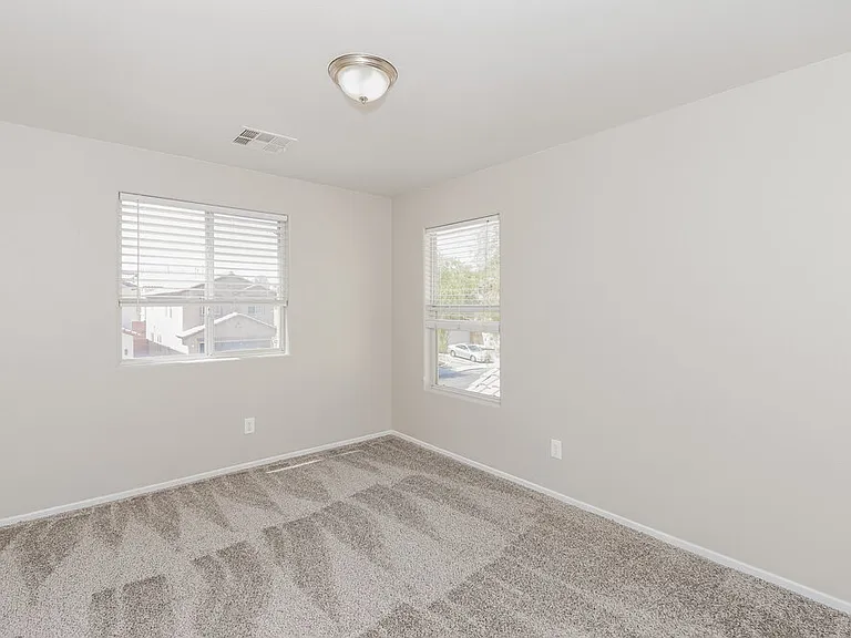 70 Glen Park Ave — Photo 13
