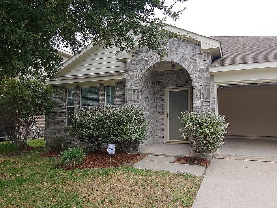 1st image of 10414 Iris Lake Ct