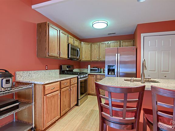 5th image of 153 Ewbank Dr #D