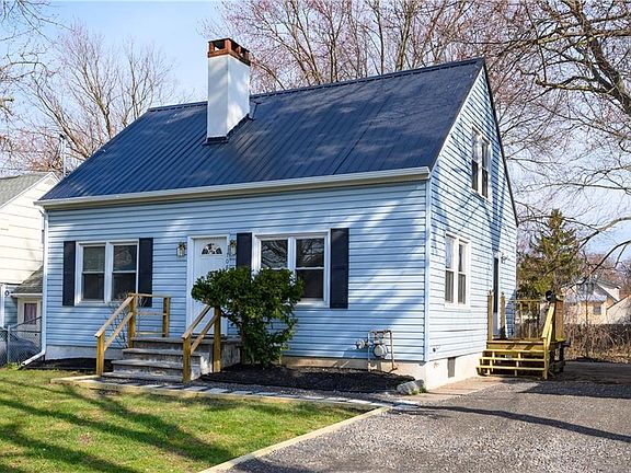 2nd image of 108 Garden City Dr