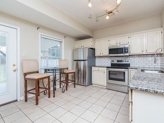 5th image of 2148 Market Garden Ln