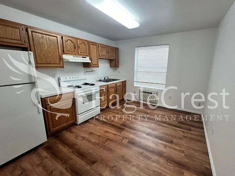 706 S College Ave — Photo 15