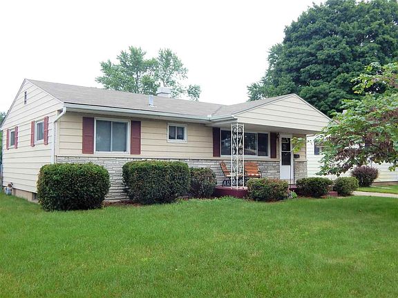 3rd image of 2621 Macarthur Ave
