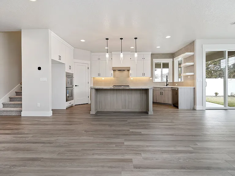 5110 N Cengotita Ave — Photo 6