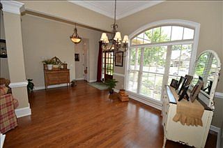 4th image of 1812 Roanoke Ln