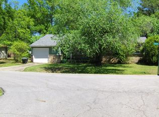 876 Chickasaw Pl, Sallisaw, OK 74955