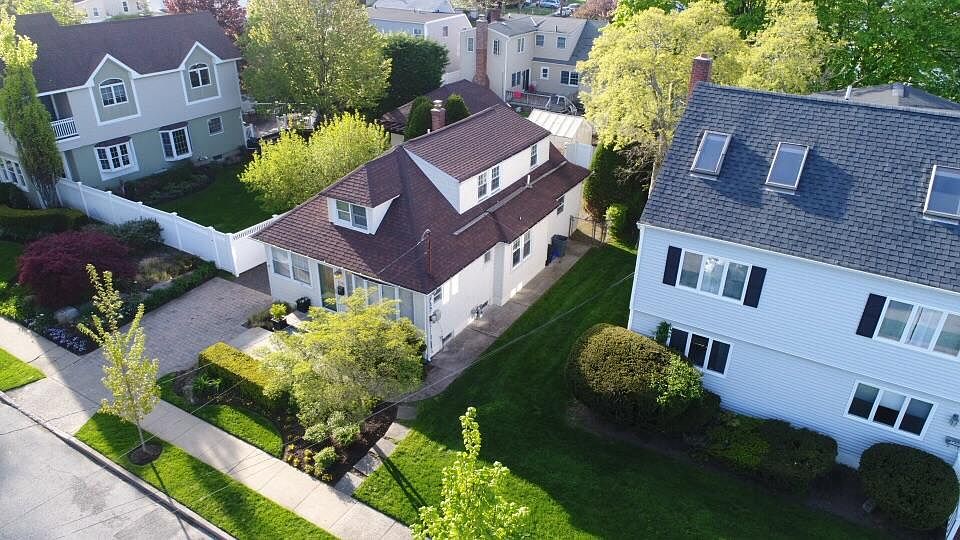 1st image of 1089 Steele Blvd
