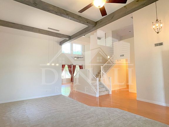5th image of 26623 N 44th St