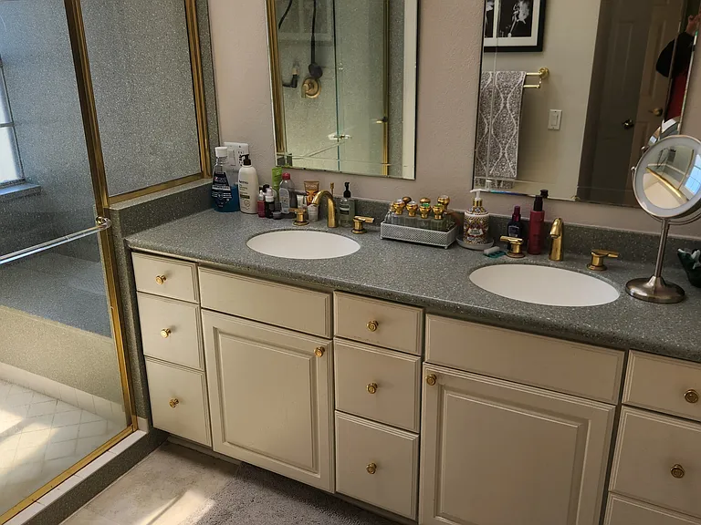 421 Burlington Ct #101 — Photo 20