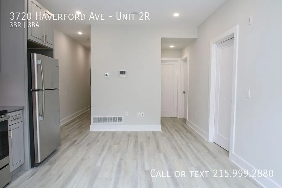 Welcome to 3720 Haverford Ave! Shared Roof top access! — Photo 4